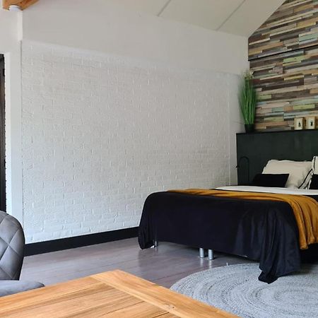 Sleepzzz Bed & Breakfast Heusden  Exterior photo